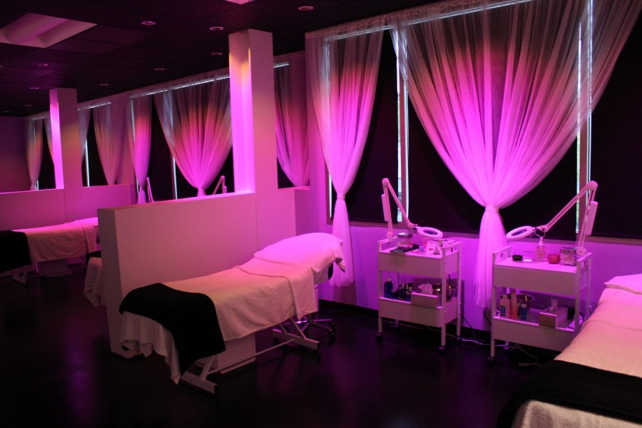 Client Service Area 3 At Vanity Lash Lounge