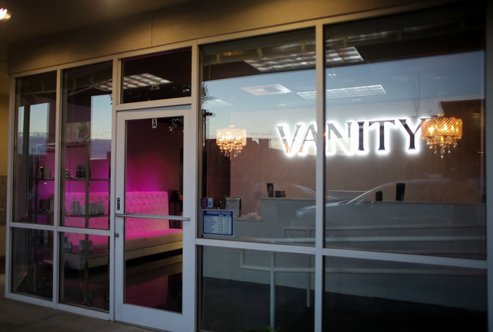 front-window vanity lash lounge